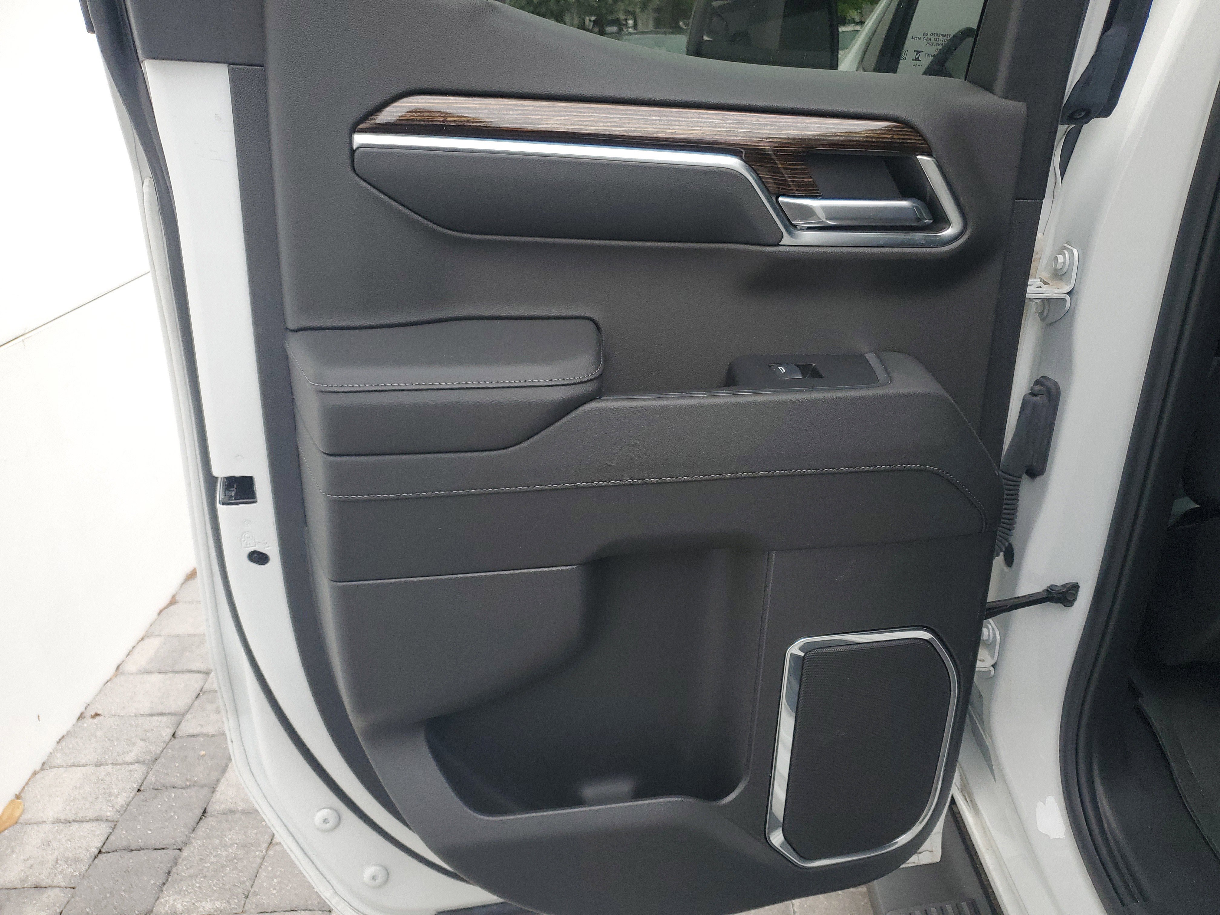 Used 2024 GMC Sierra 1500 Elevation w/ LPO, Elevation Black Package image 10