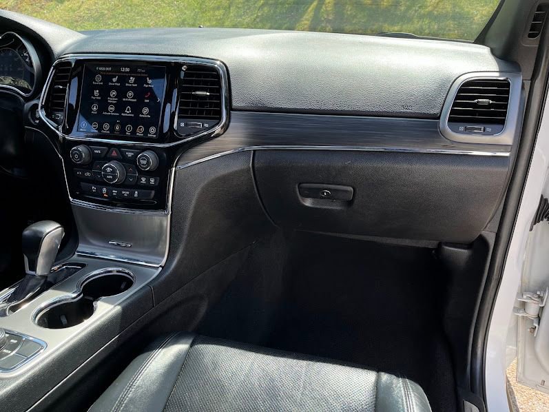 Used 2021 Jeep Grand Cherokee Limited w/ Luxury Group II image 40