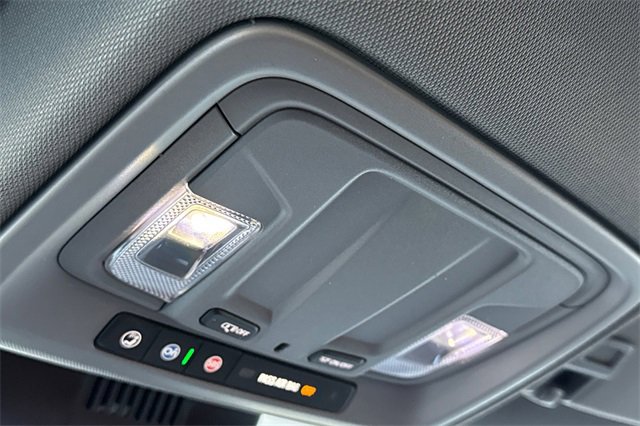 Used 2025 GMC Sierra 1500 Elevation image 24