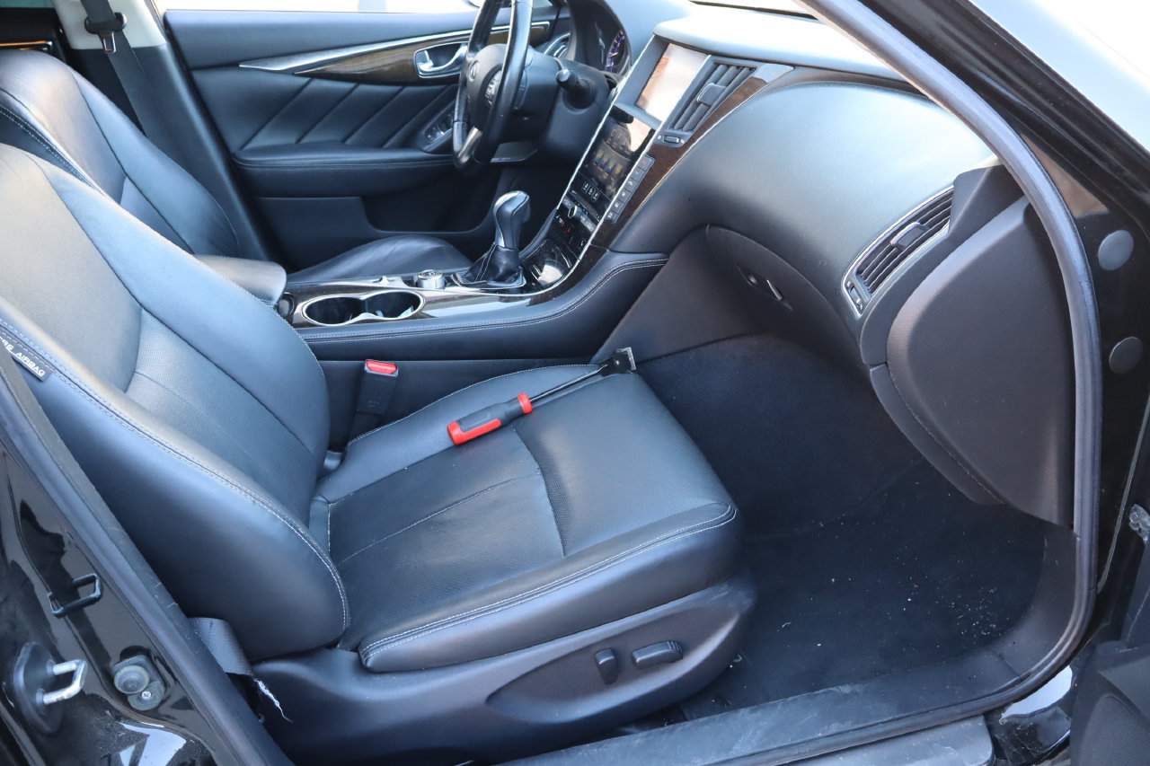 Used 2017 INFINITI Q50 3.0t Premium w/ Driver Assistance Package RWD image 17