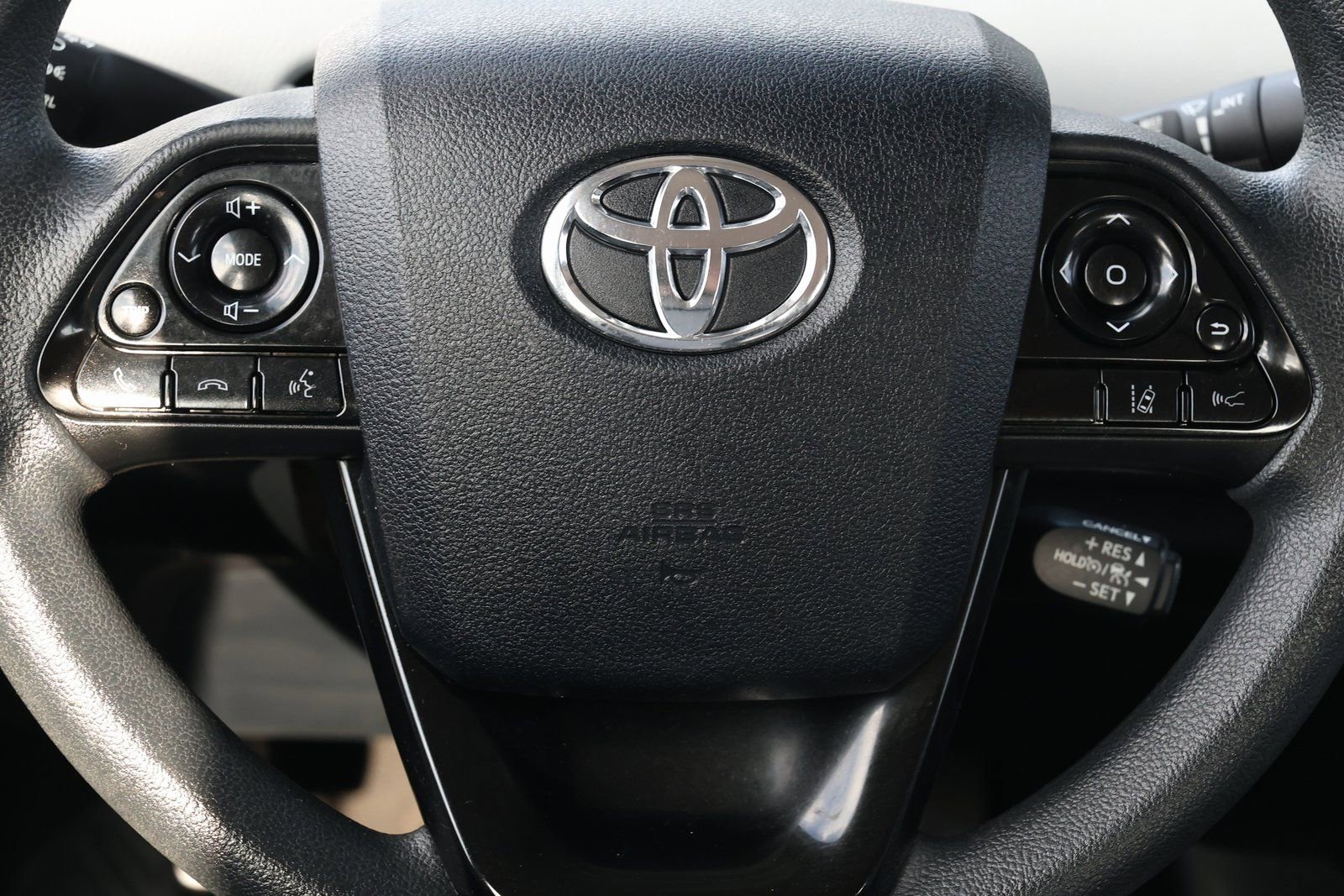 Used 2022 Toyota Prius L Eco image 16
