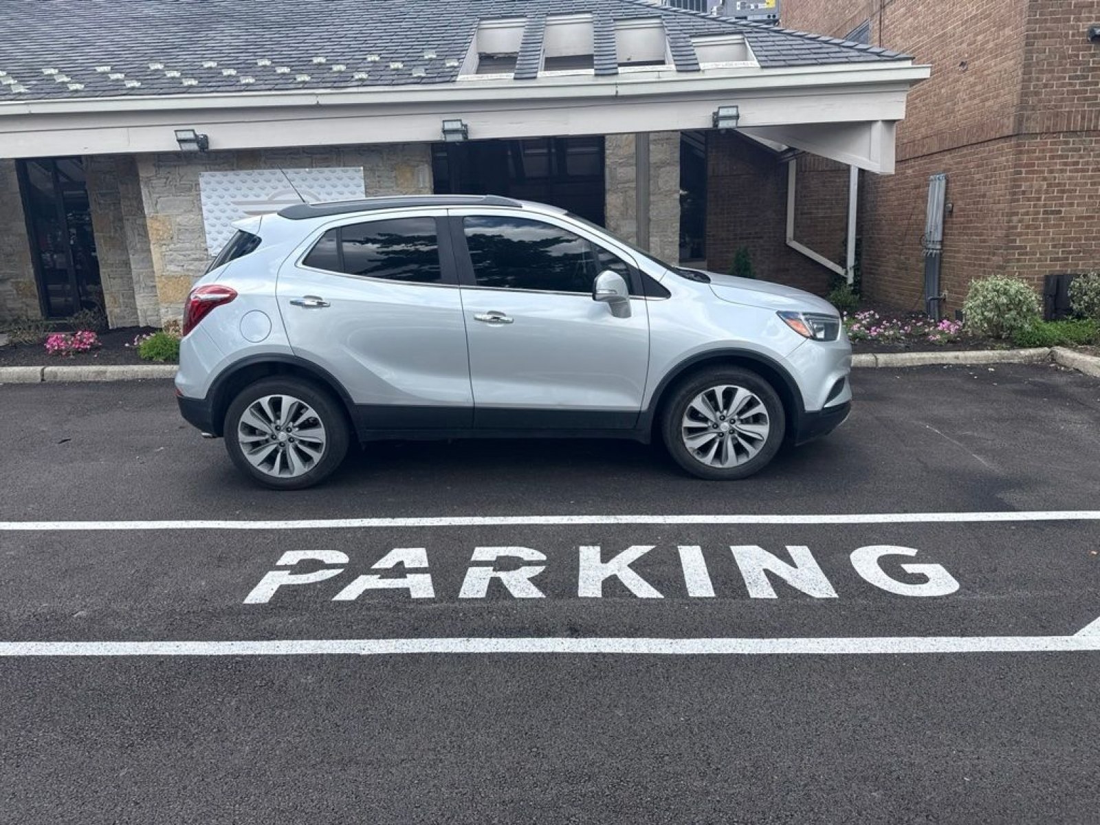 Used 2018 Buick Encore Preferred FWD image 8