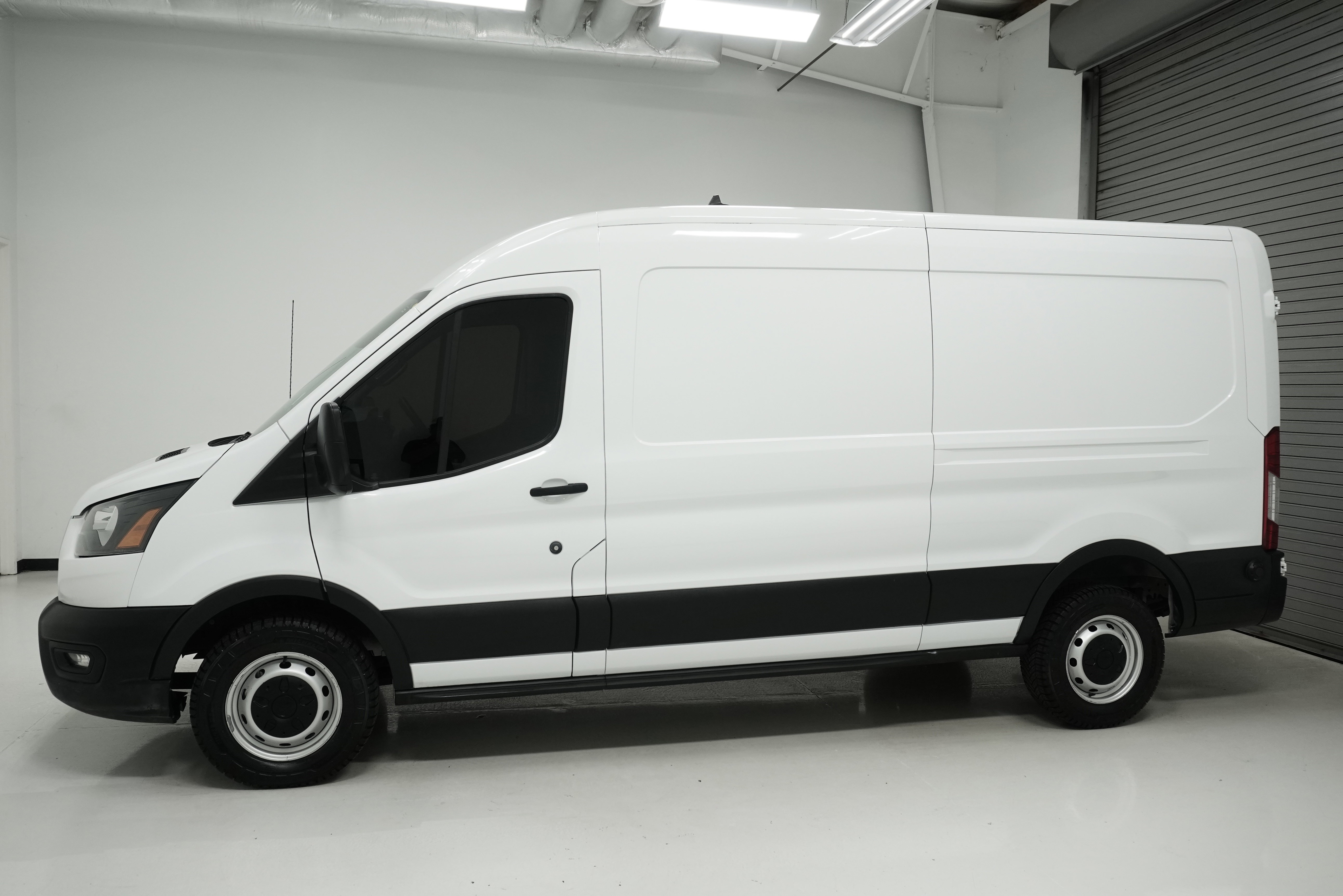 Used 2020 Ford Transit 250 Medium Roof w/ Load Area Protection Package image 6