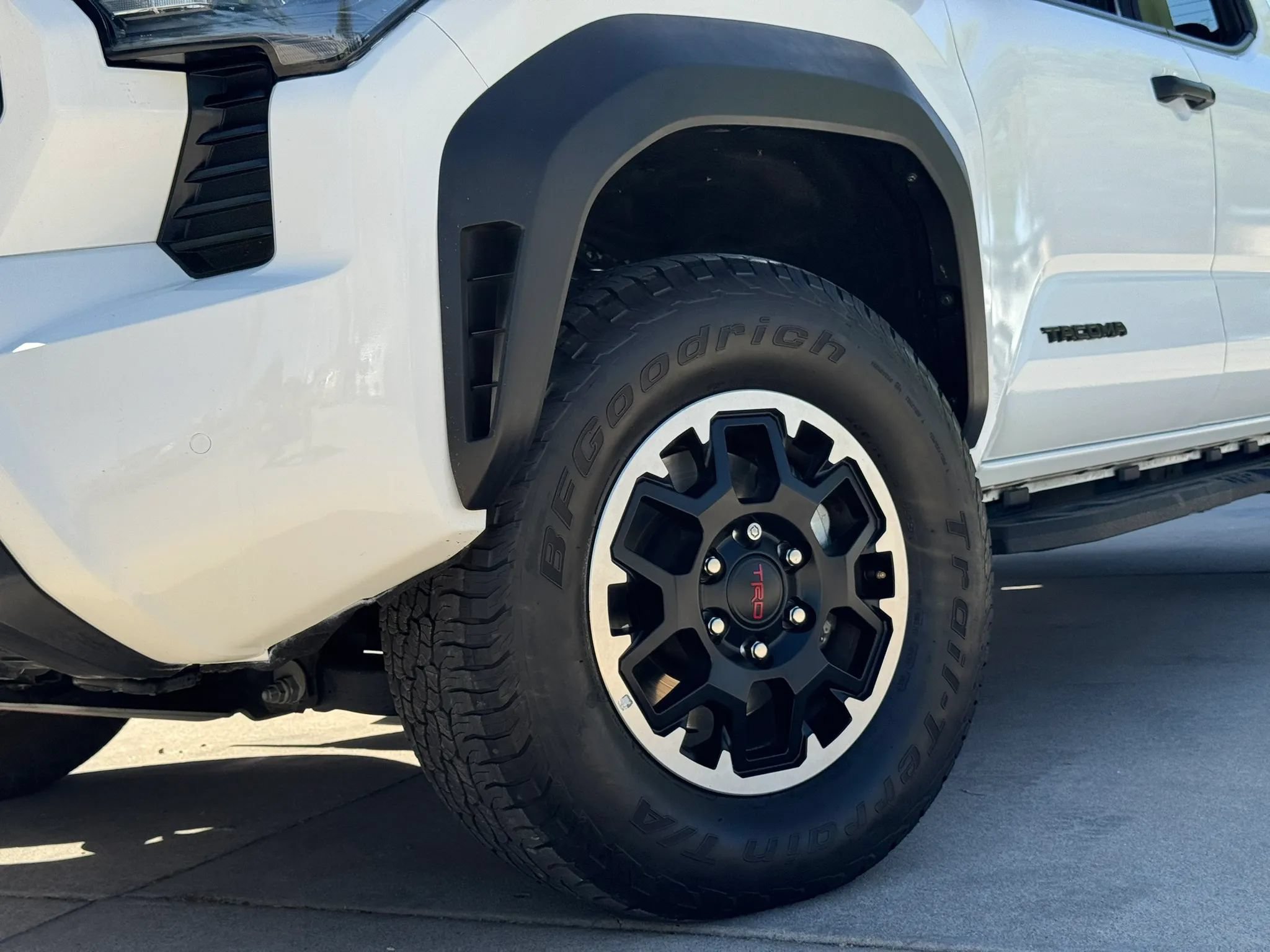 Used 2024 Toyota Tacoma TRD Off-Road w/ TRD Off Road Premium Package AWD/4WD image 60
