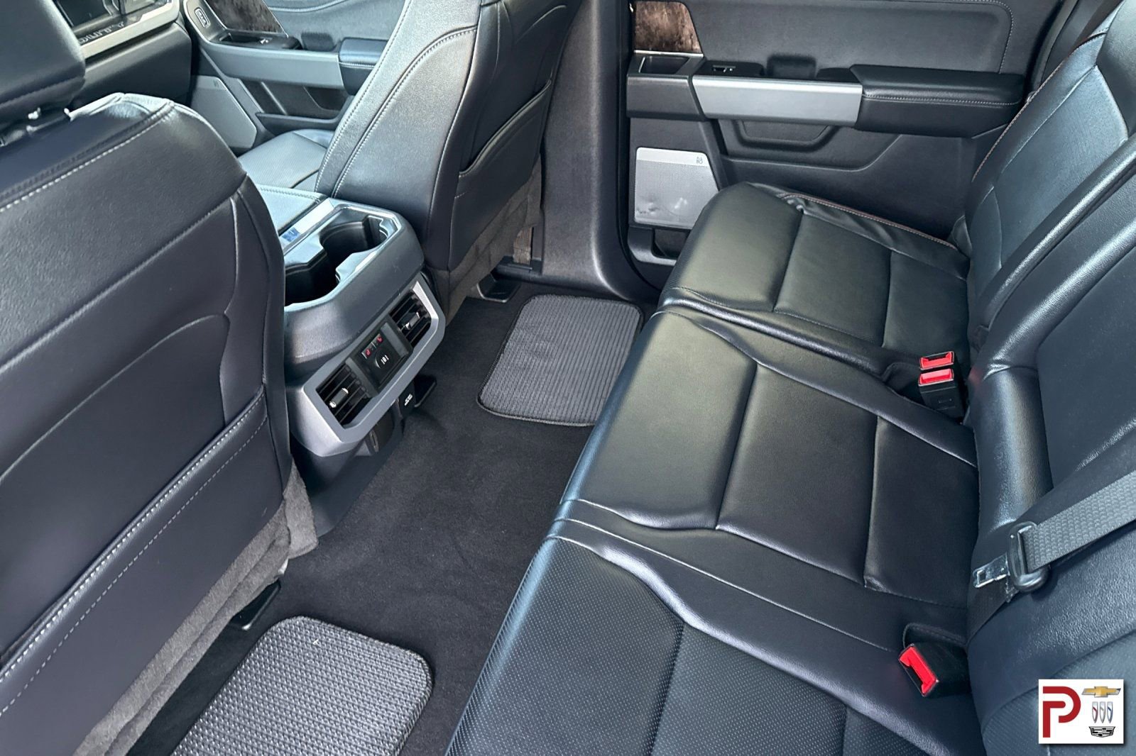 Used 2024 Ford F350 Lariat image 14