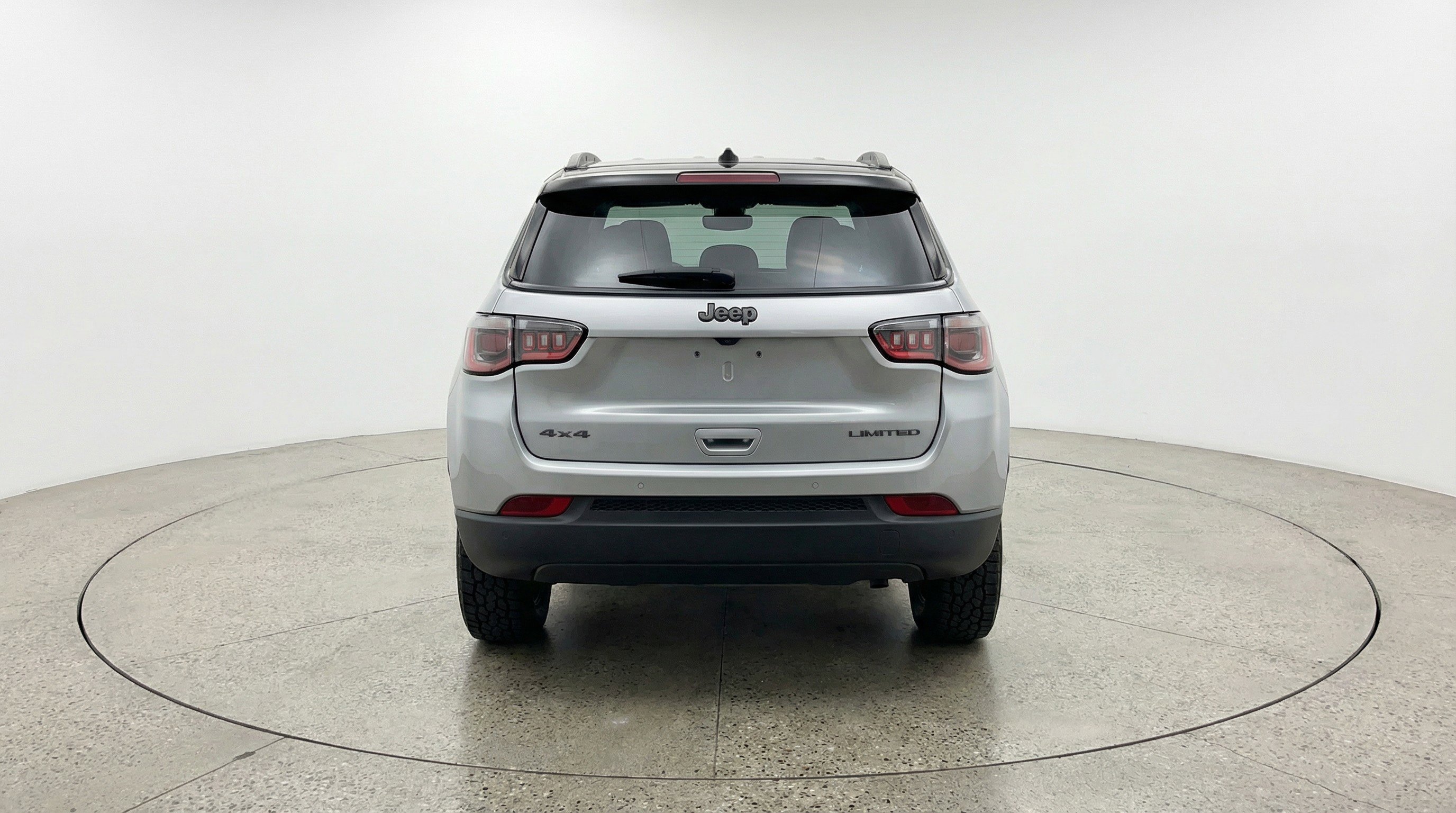 Used 2025 Jeep Compass Trailhawk AWD/4WD image 7