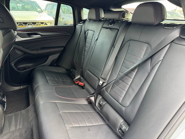 Used 2025 BMW X4 xDrive30i w/ Premium Package AWD/4WD image 16