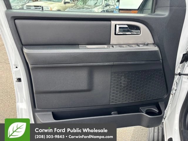 Used 2017 Ford Expedition EL XLT w/ Equipment Group 202A AWD/4WD image 14