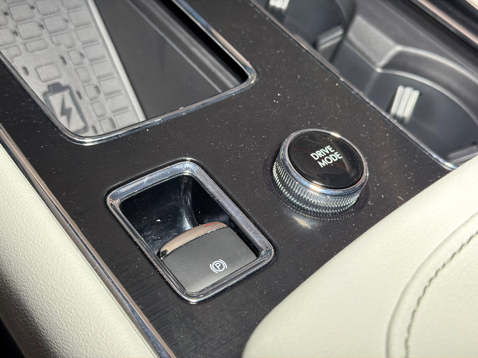 New 2027 Lincoln Aviator AWD image 32