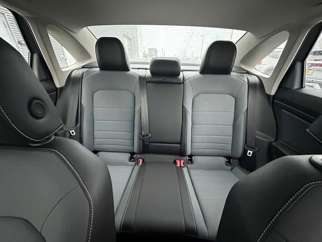 Certified 2025 Volkswagen Jetta SE image 22