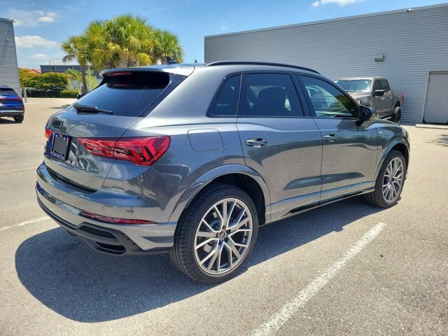 Certified 2025 Audi Q3 2.0T Premium Plus w/ Premium Plus Package AWD/4WD image 7