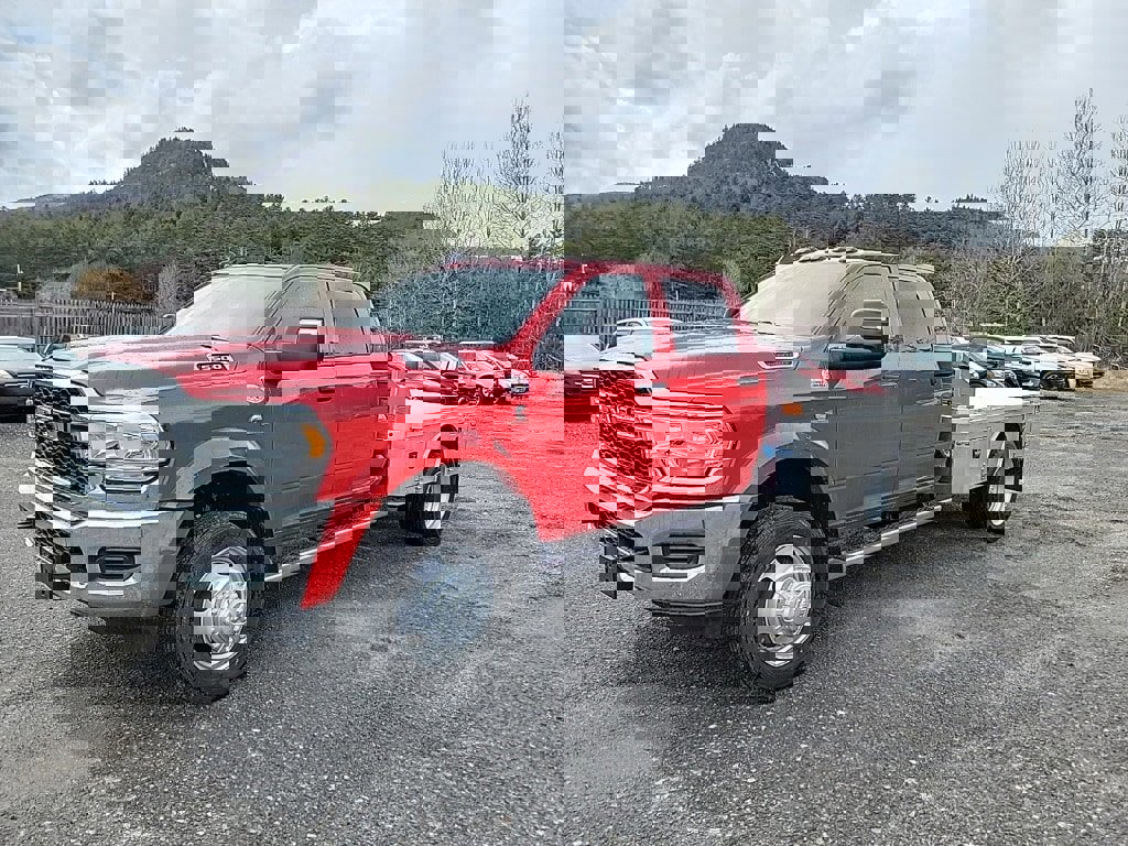 New 2024 RAM 5500 Tradesman w/ Chrome Appearance Group