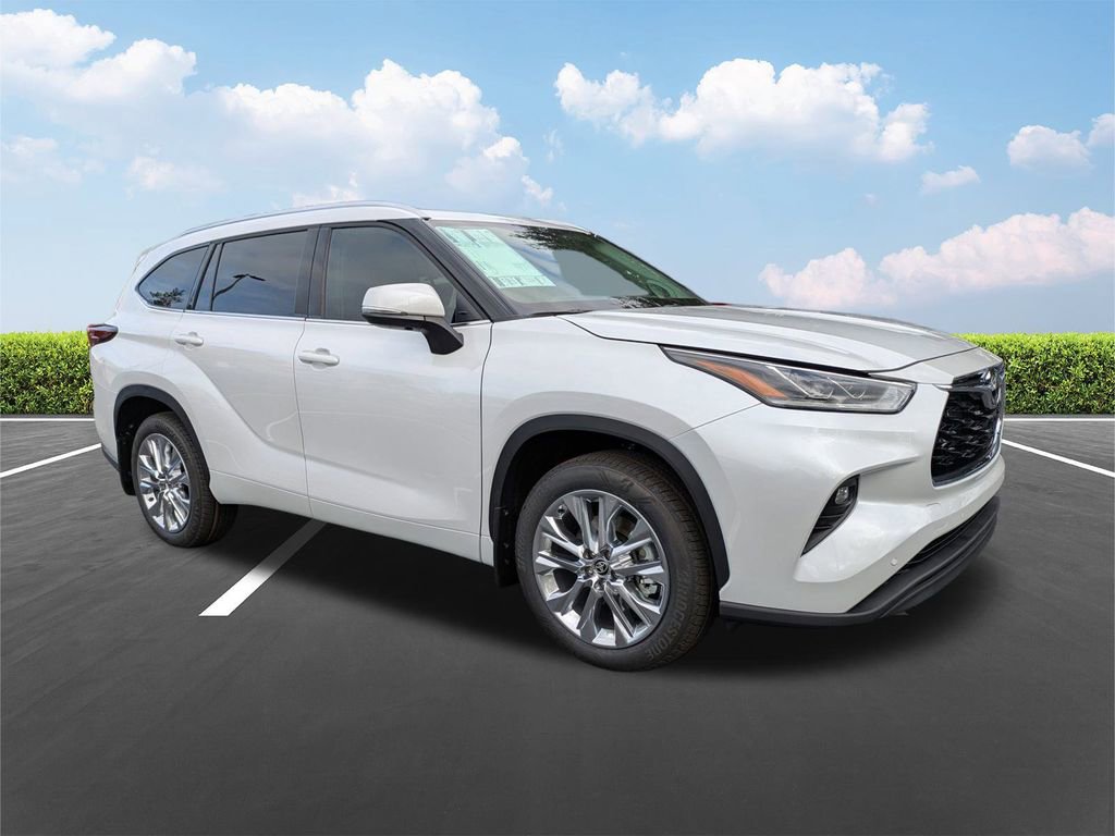 New 2026 Toyota Highlander Limited image 2