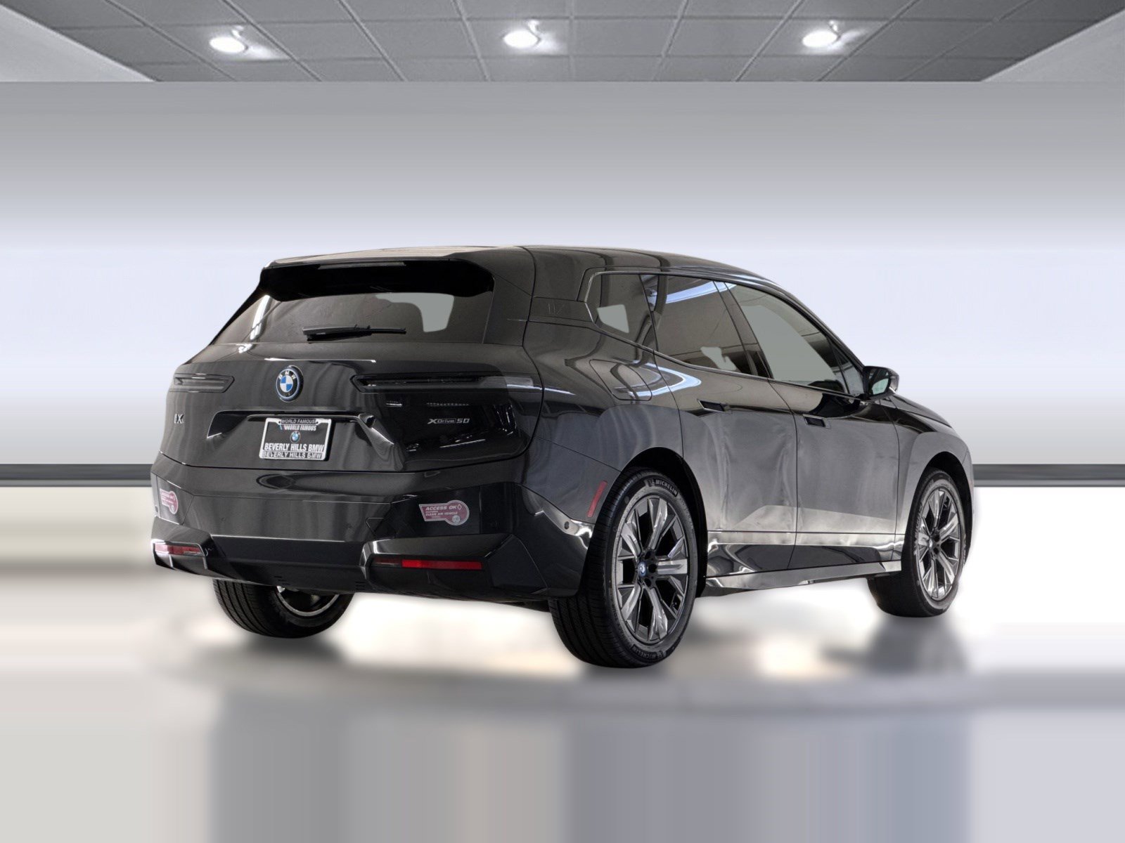 Certified 2024 BMW iX xDrive50 w/ Sport Package AWD/4WD image 8