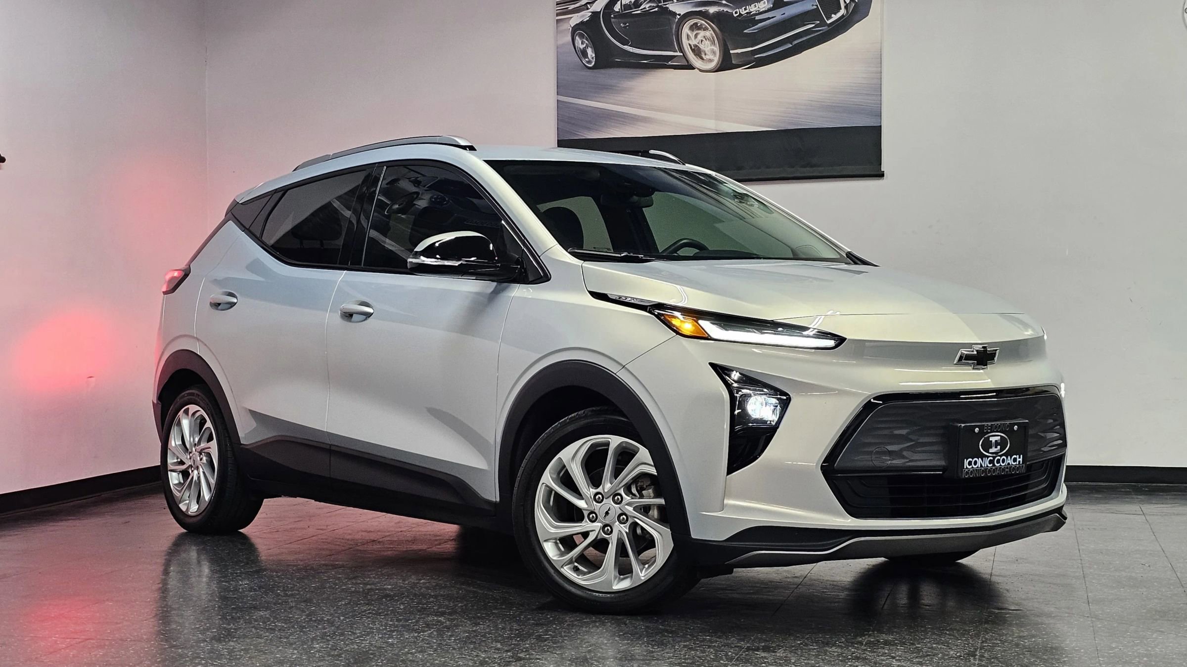 Used 2023 Chevrolet Bolt EUV LT w/ Driver Confidence Package image 1