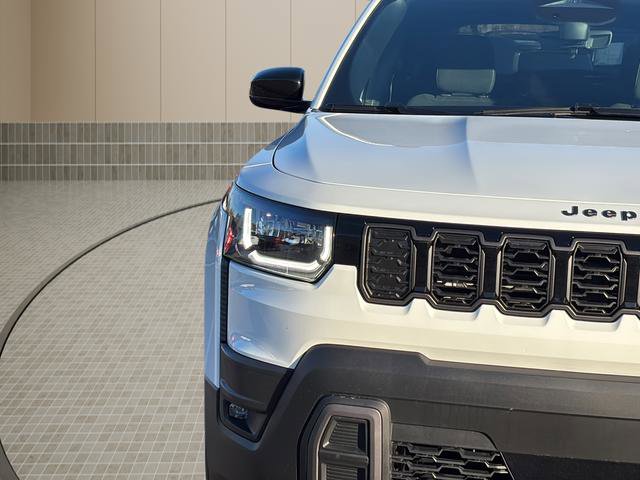 New 2026 Jeep Cherokee Laredo image 10