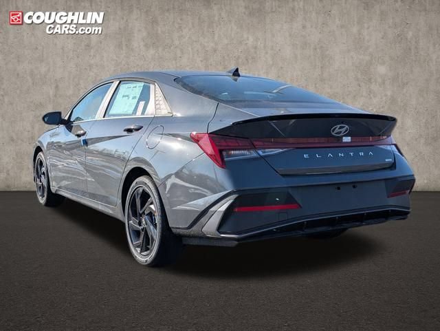 New 2026 Hyundai Elantra SEL FWD image 6