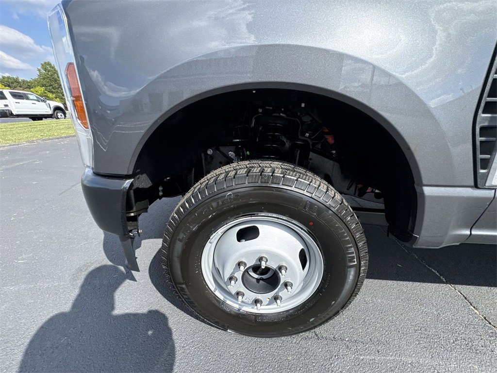 New 2026 Ford F350 XL image 10