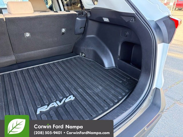 Used 2019 Toyota RAV4 XLE w/ Convenience Package AWD/4WD image 31