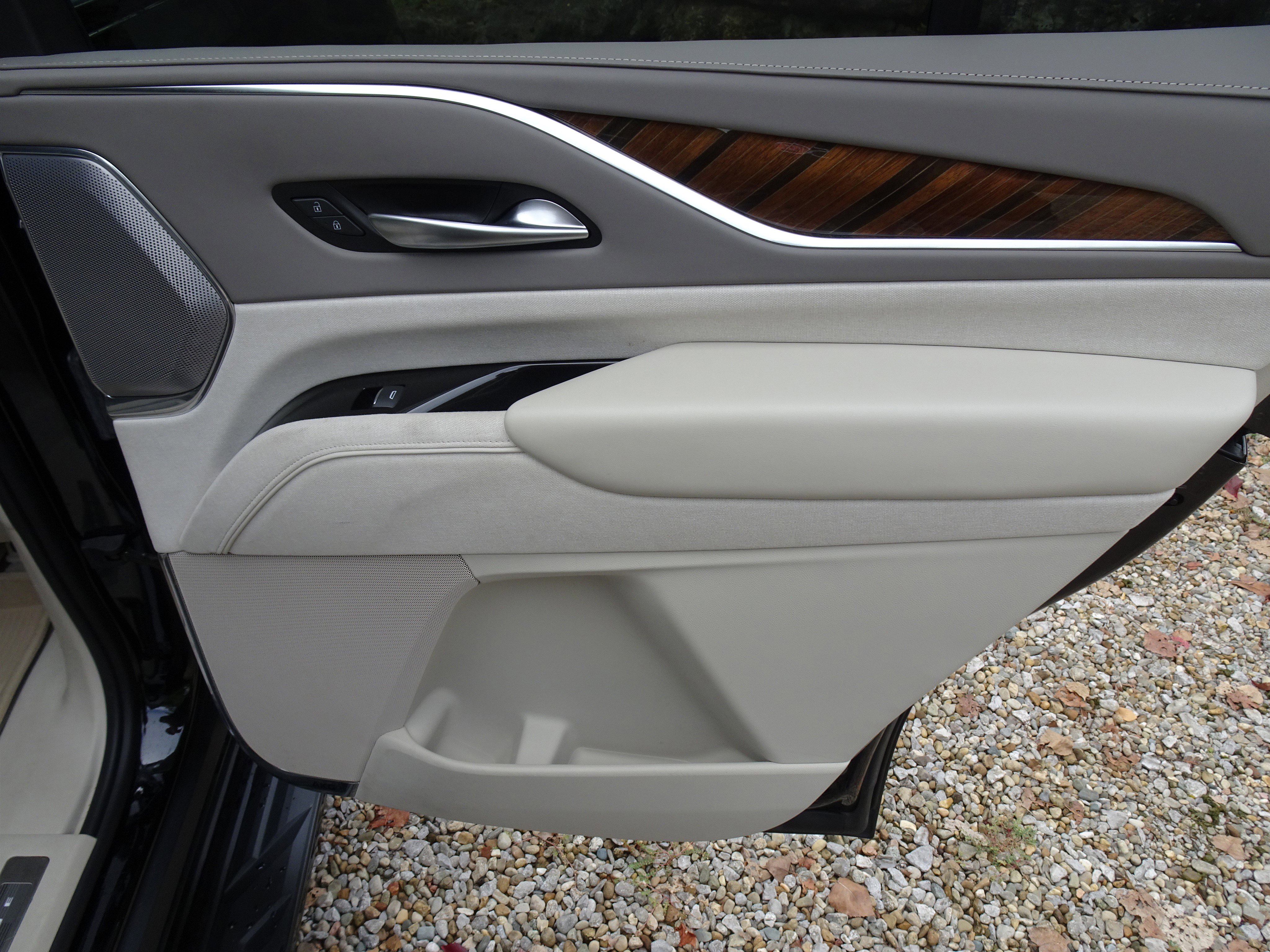 Used 2023 Cadillac Escalade Sport Platinum image 22