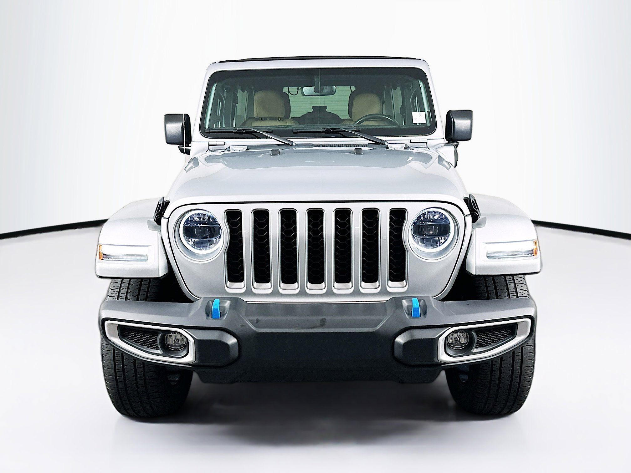 Used 2023 Jeep Wrangler Sahara w/ Cold Weather Group AWD/4WD image 2