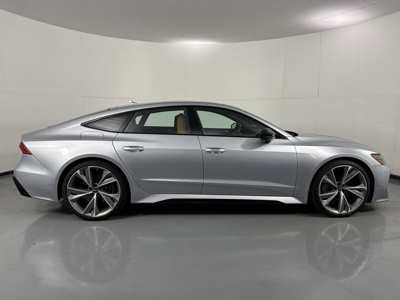 Used 2021 Audi RS 7 Sportback AWD/4WD image 38
