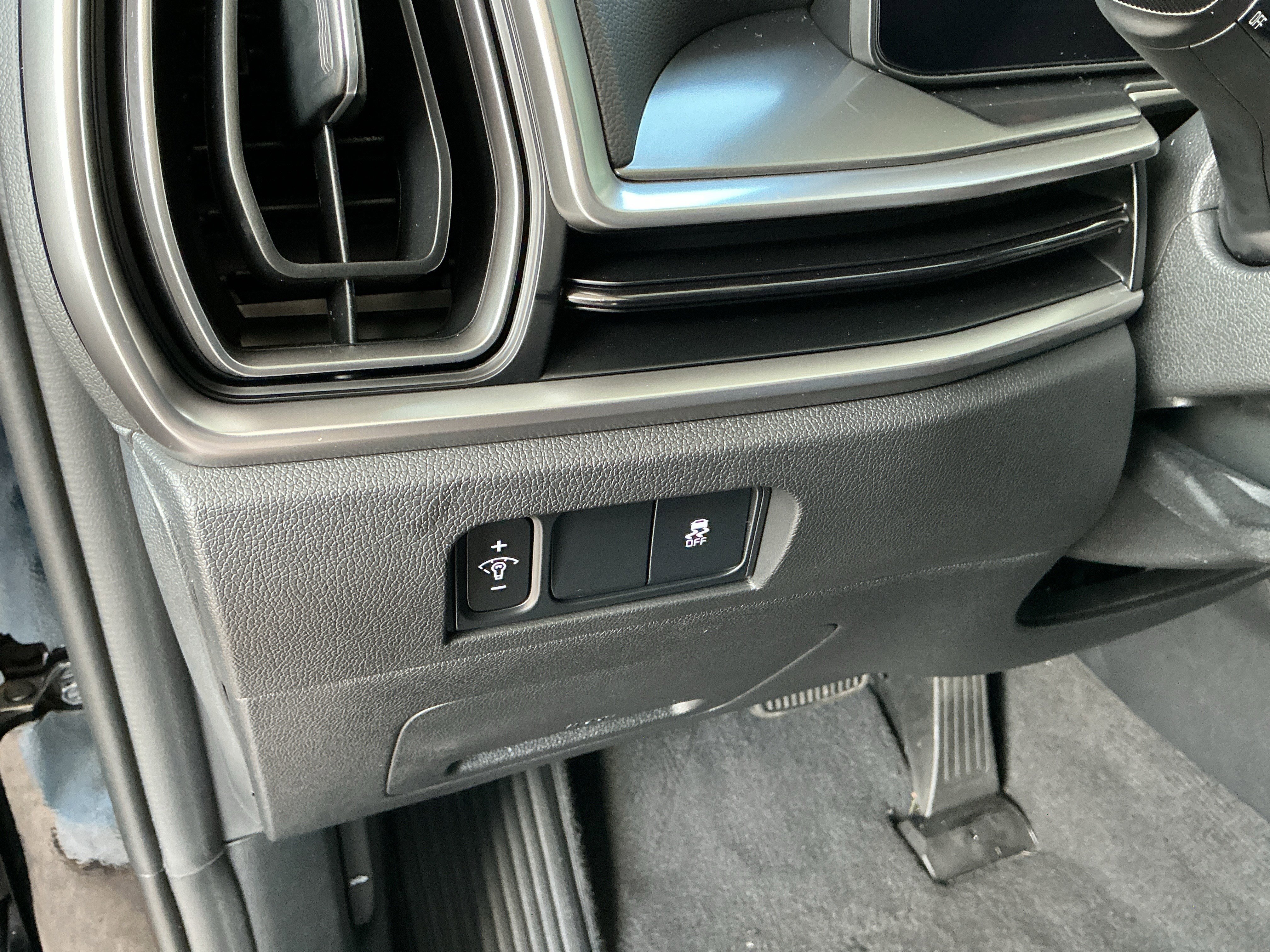 Used 2025 Kia Sorento LX image 26