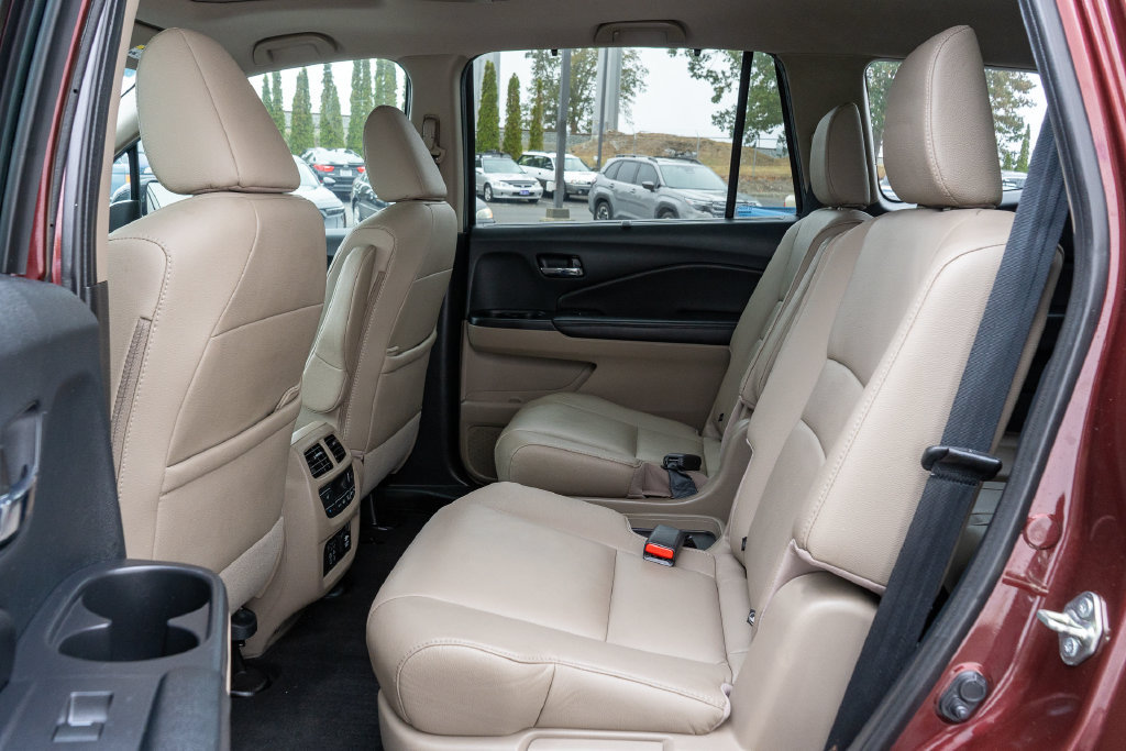 Certified 2020 Honda Pilot Touring image 18