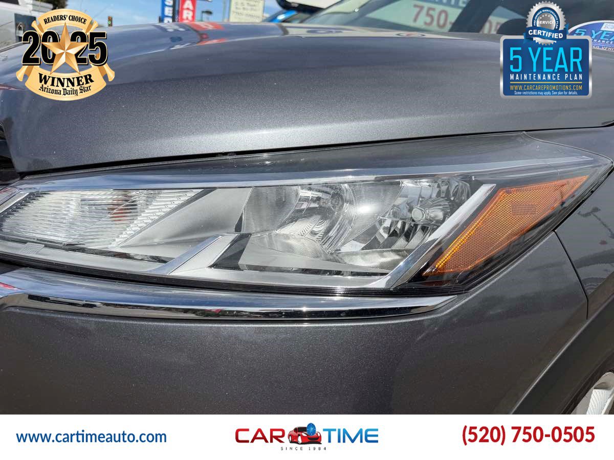 Used 2023 Nissan Kicks S FWD image 6