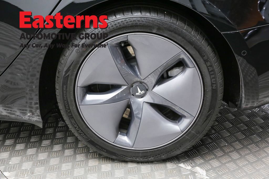 Used 2021 Tesla Model 3 Standard Range Plus image 8