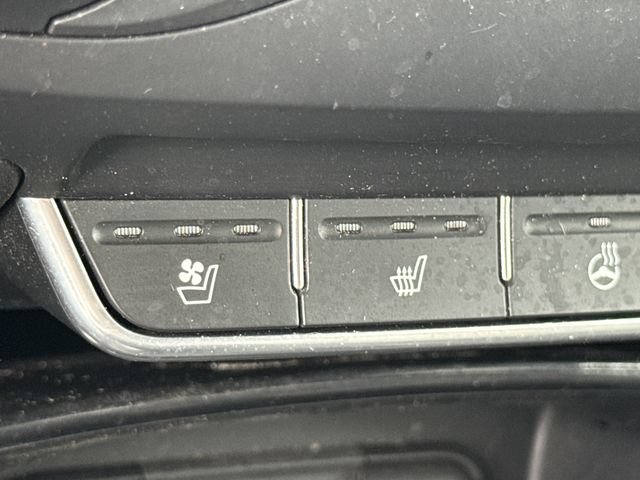 Used 2016 Kia Sorento SX FWD image 36