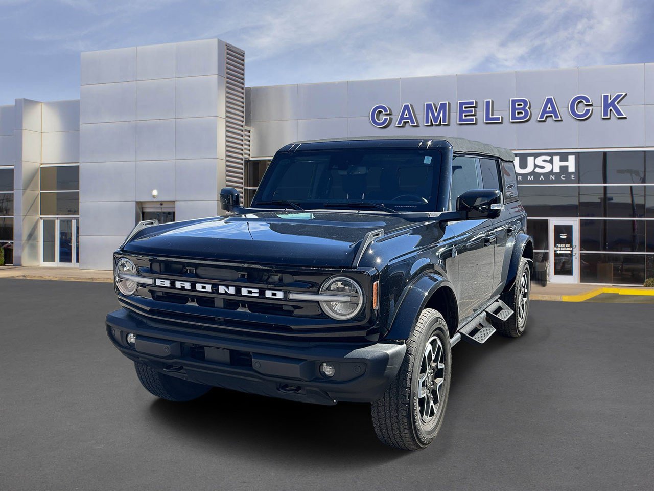 Used 2023 Ford Bronco Outer Banks AWD/4WD image 13