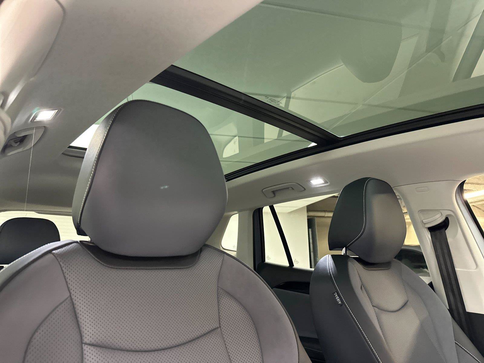 New 2026 Volkswagen Tiguan SE FWD image 16