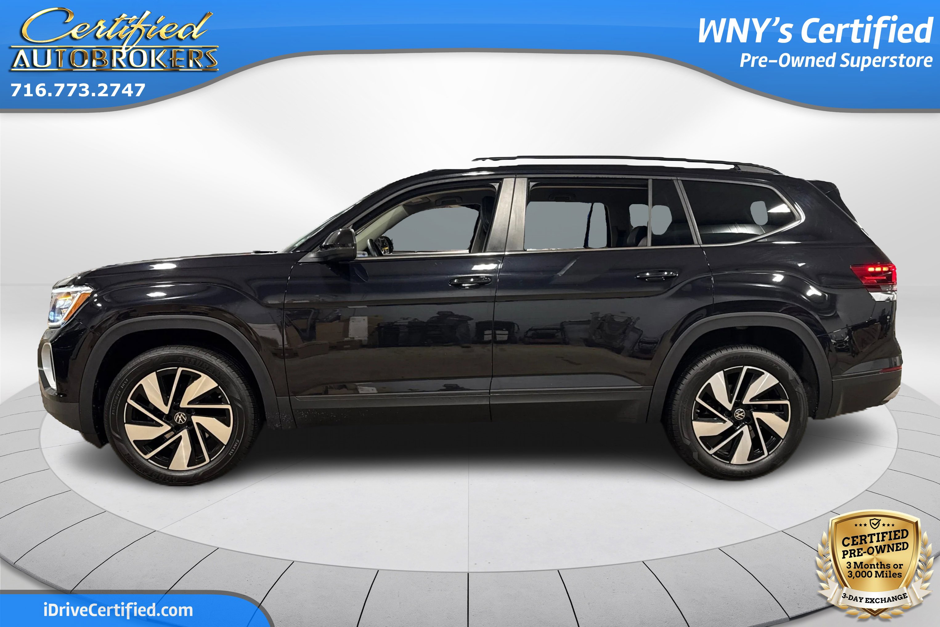 Used 2025 Volkswagen Atlas SE image 10