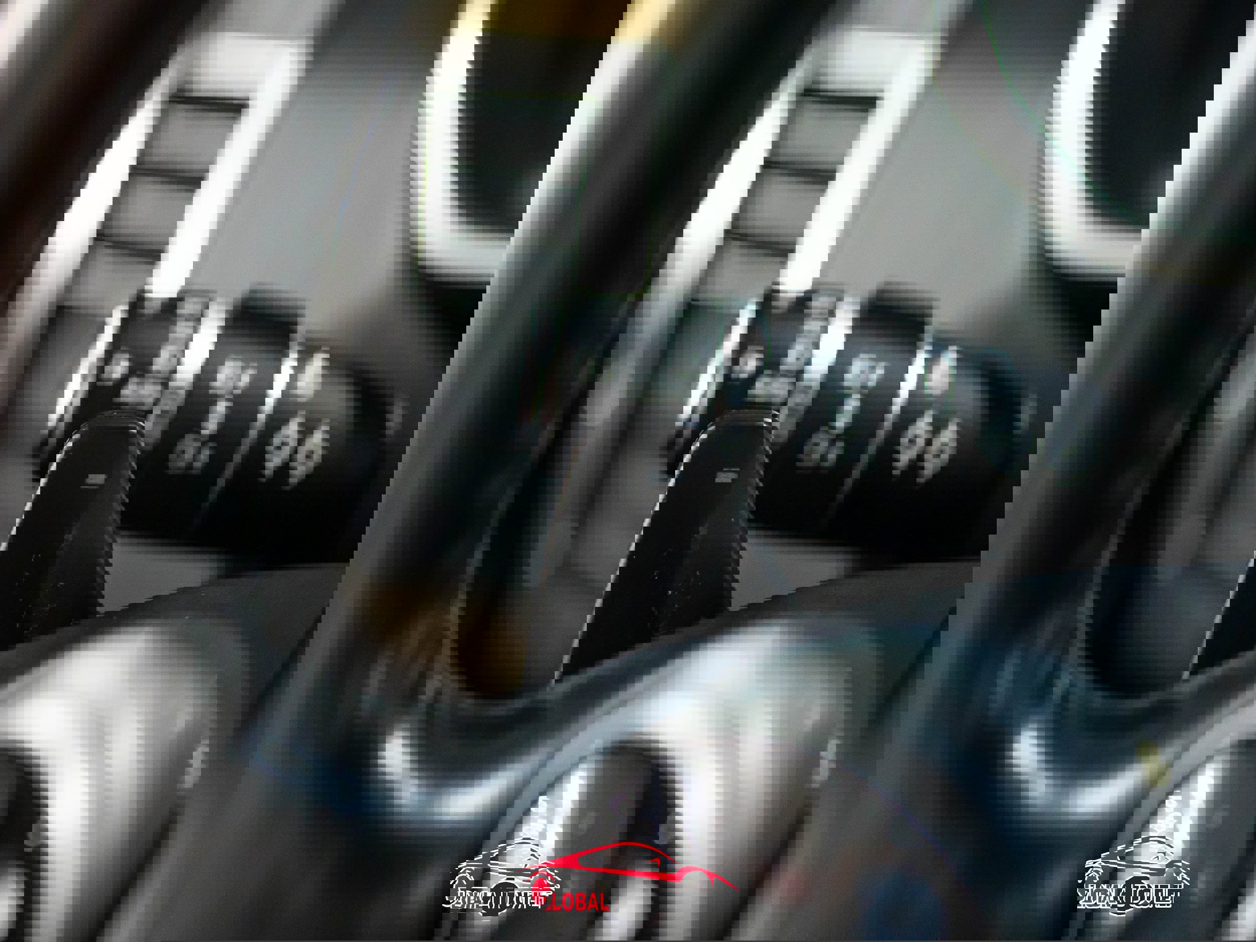 Used 2018 Land Rover Range Rover Long Wheelbase Supercharged image 30