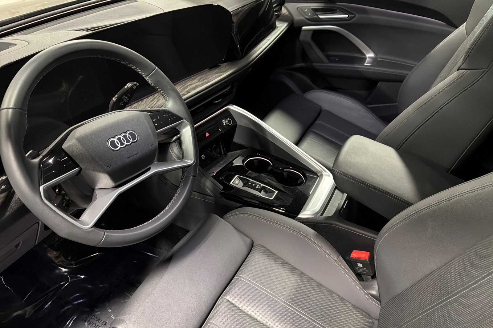 Used 2025 Audi Q5 Premium Plus w/ Premium Plus AWD/4WD image 9