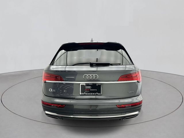 Certified 2023 Audi Q5 2.0T Premium w/ Convenience Package AWD/4WD image 3