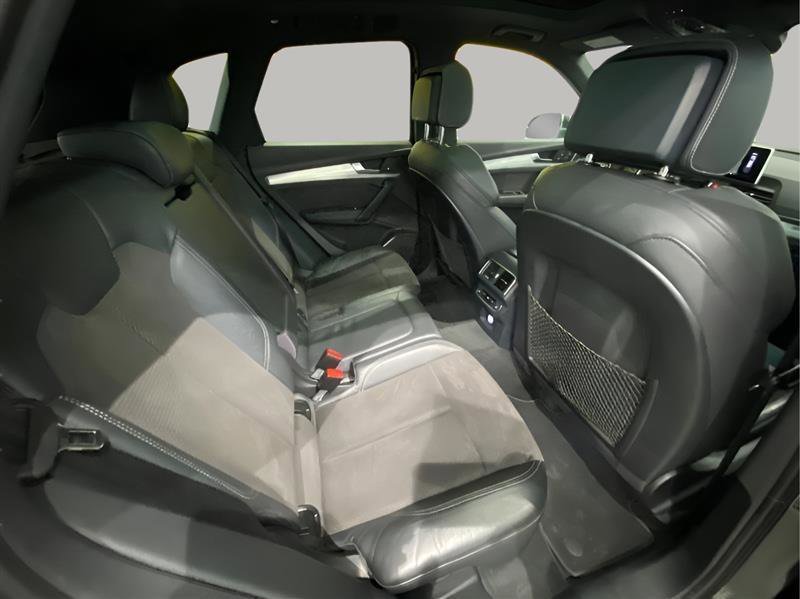 Used 2018 Audi SQ5 Premium Plus w/ Navigation Package image 10