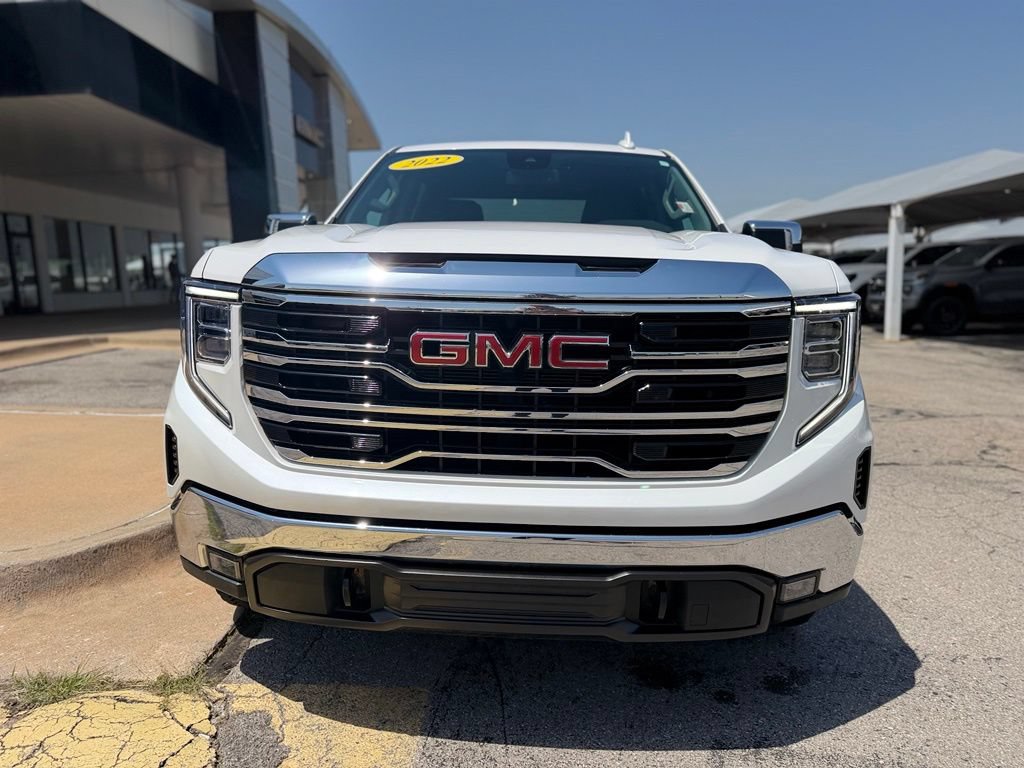Used 2022 GMC Sierra 1500 SLT AWD/4WD image 2