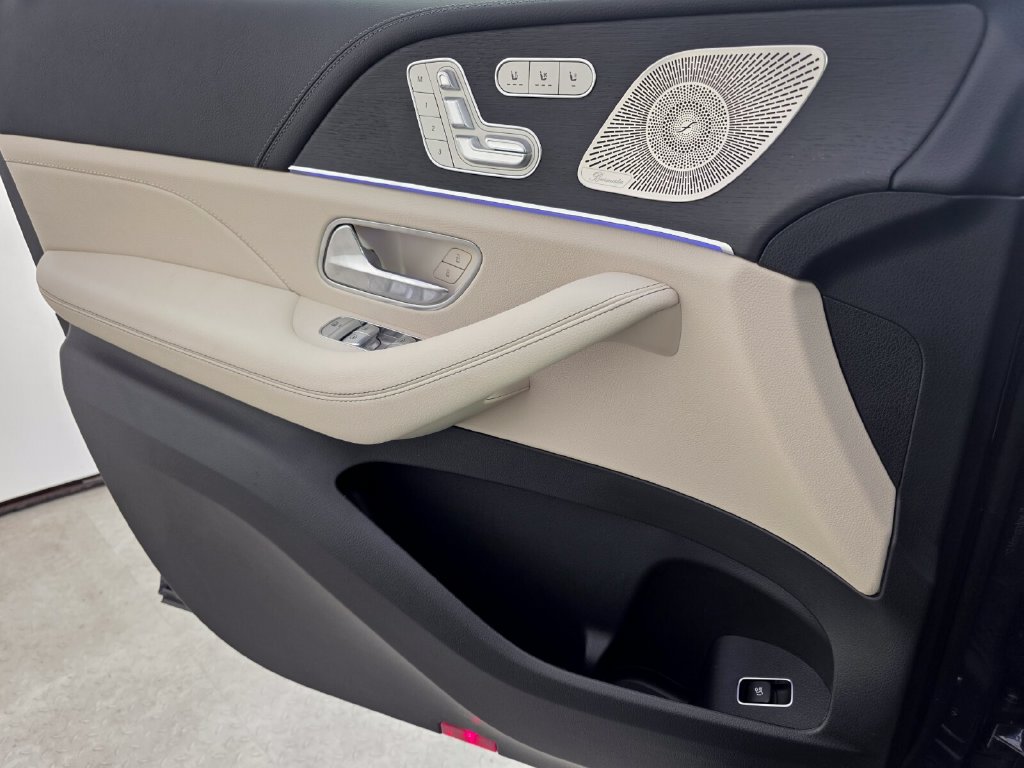 New 2026 Mercedes-Benz GLS 450 4MATIC image 17