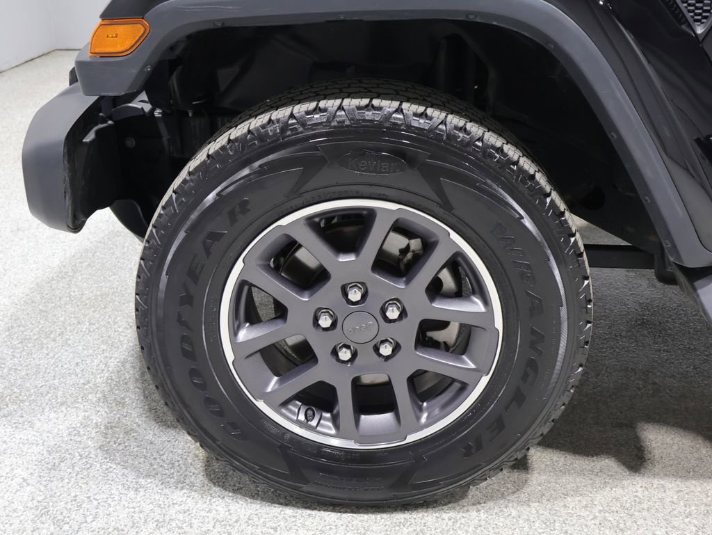 Used 2020 Jeep Gladiator Overland image 10