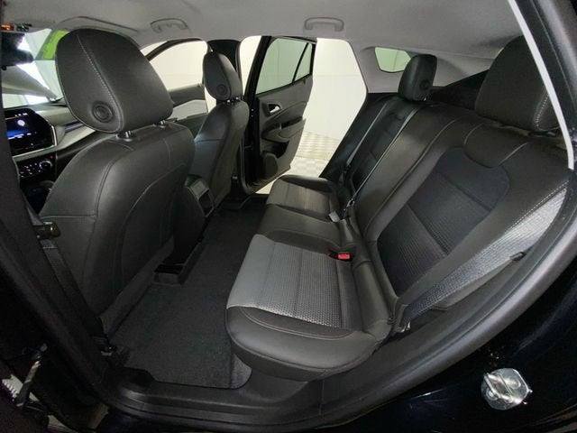 Used 2024 Chevrolet Trax LT w/ Driver Confidence Package FWD image 32