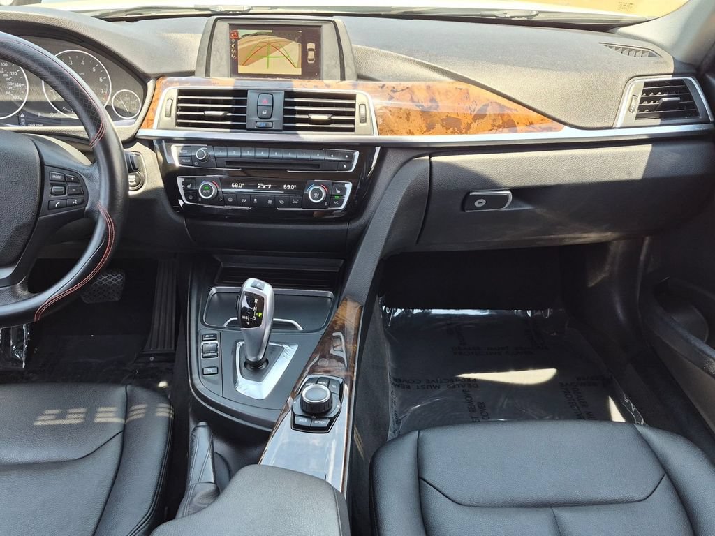 Used 2016 BMW 320i Sedan RWD image 14