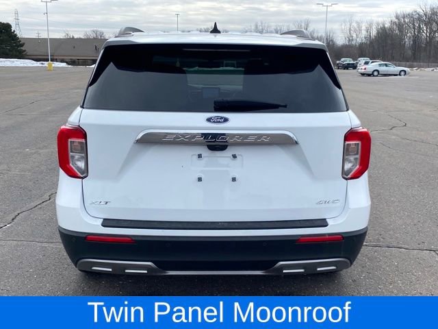Used 2023 Ford Explorer XLT image 5