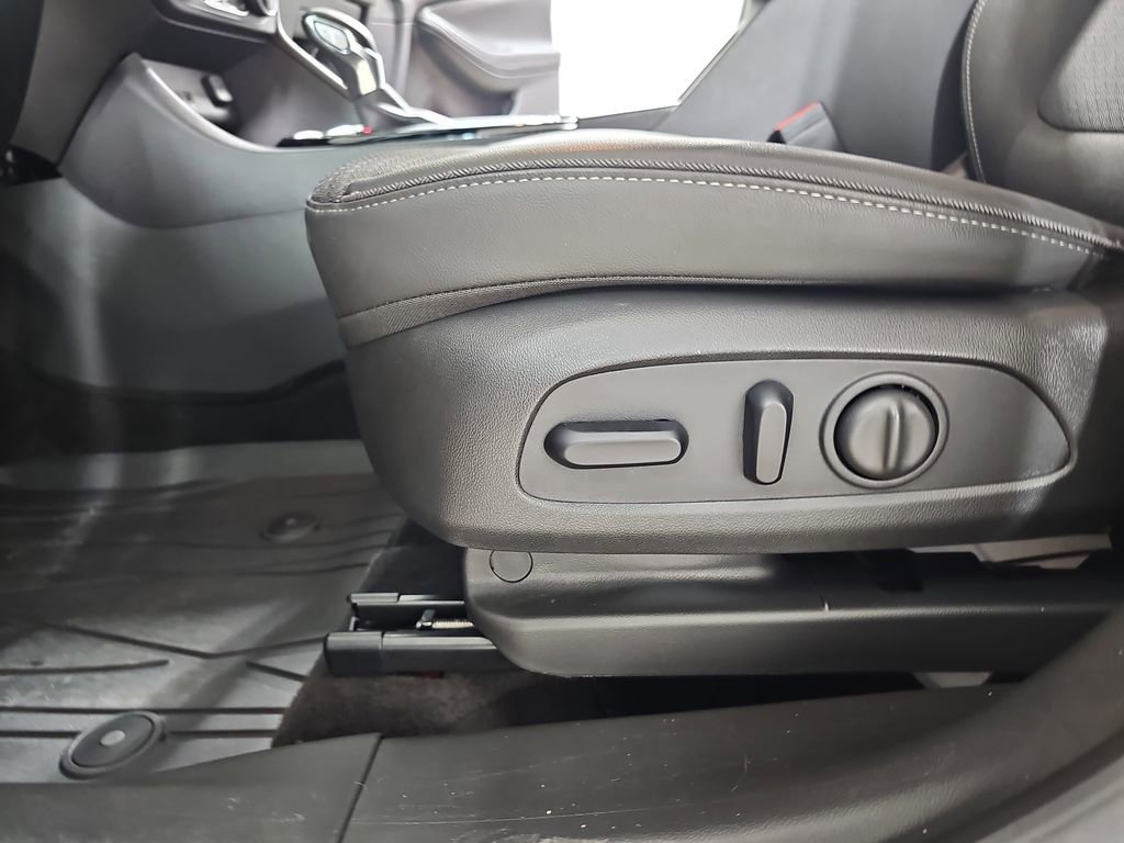 Certified 2024 Buick Encore GX Preferred w/ Comfort Package image 34