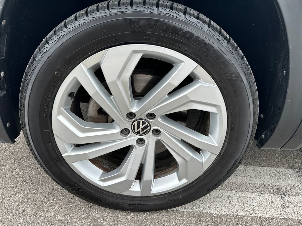 Used 2021 Volkswagen Atlas SE w/ Panoramic Sunroof Package FWD image 26