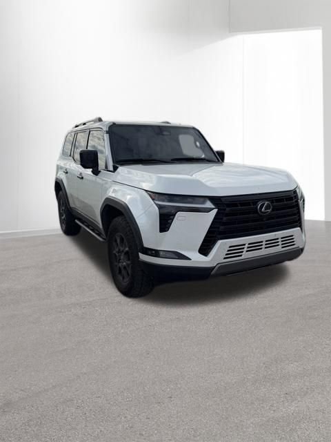 Used 2024 Lexus GX 550 AWD/4WD image 2