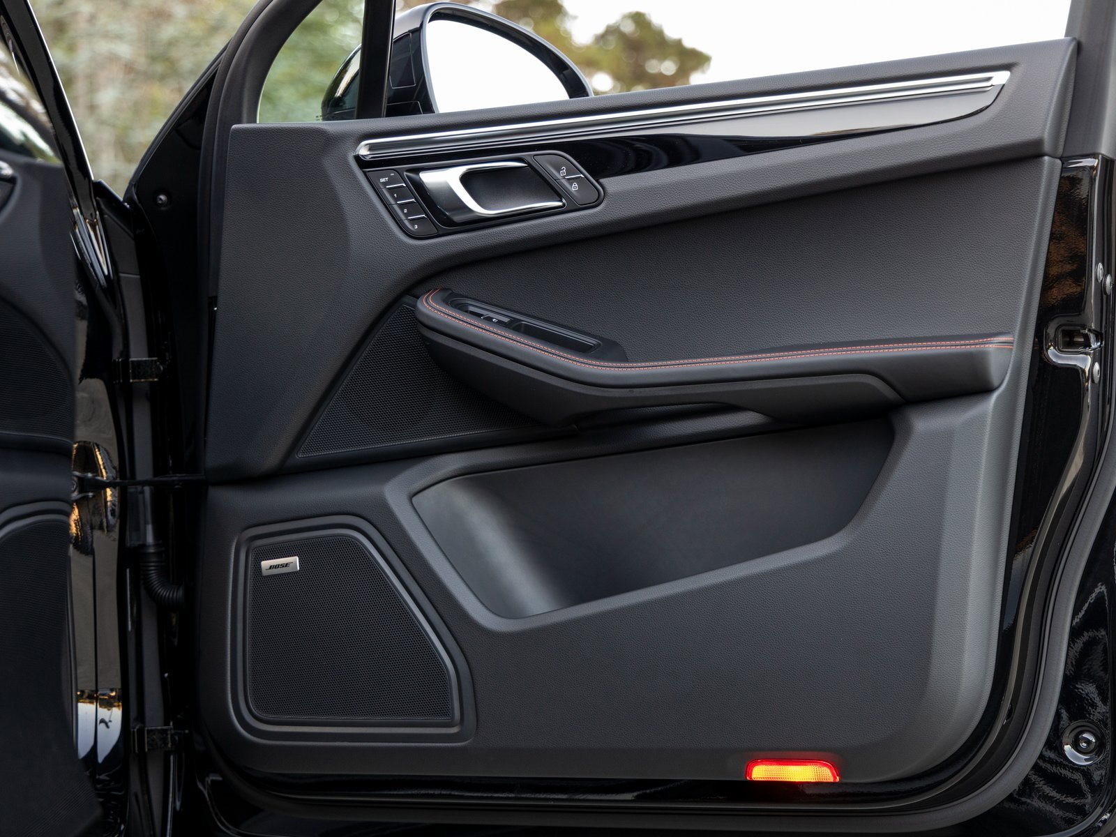 New 2026 Porsche Macan image 46