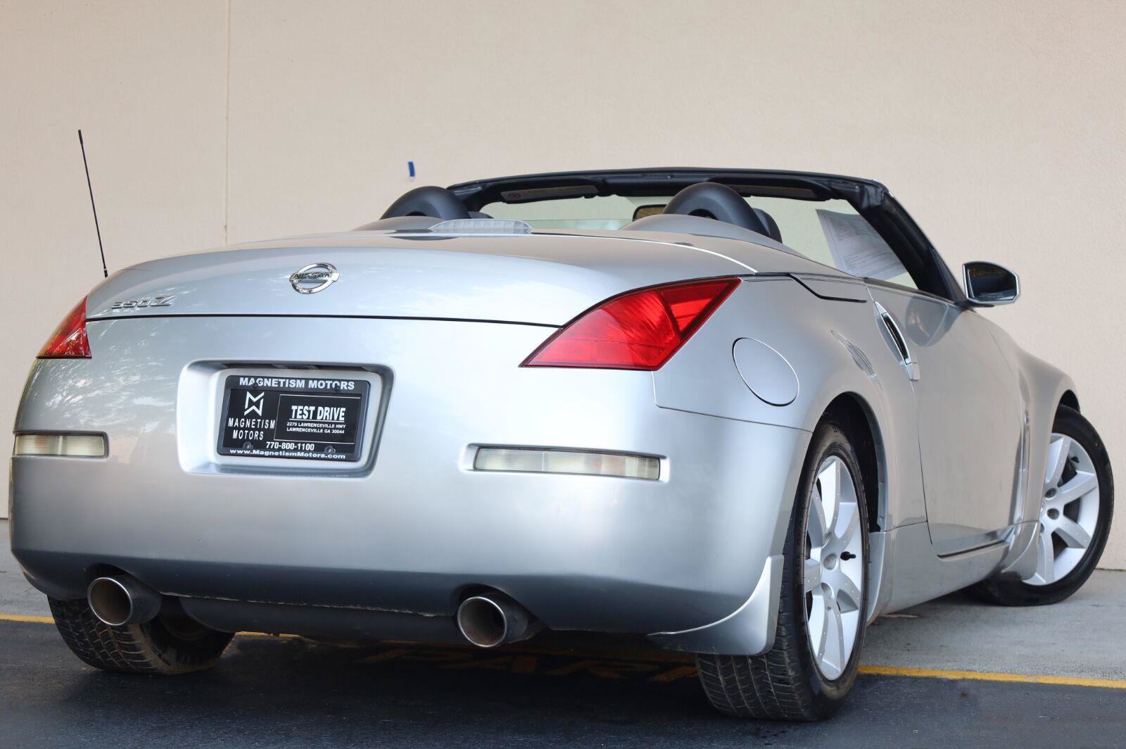 Used 2004 Nissan 350Z Touring RWD image 15