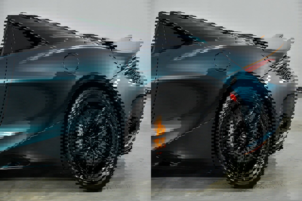 Used 2024 McLaren 750S Spider RWD image 9